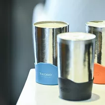 【鈦工坊TiKOBO】純鈦雙層真空 蛋形杯_480ml/馬克杯/水杯 _撞色深藍