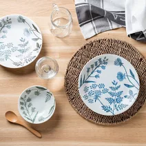 【日本小倉陶器】美濃燒 優雅花草 超輕量陶瓷淺盤19cm ‧ 灰