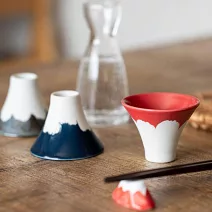 【日本Yamani】美濃燒｜富士山型 湯吞豬口杯55cc ‧ 青釉