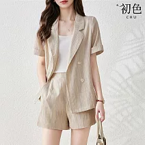 【初色】通勤風西裝領短袖外套女外套+休閒褲寬褲短褲套裝-卡其色-11706(M-XL可選) M 卡其色