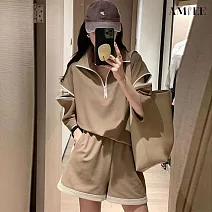 【AMIEE】拼接拉鍊七分袖翻領上衣闊腿短褲兩件套(KDAY-864) M 卡其色