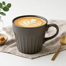 【日本Minoru】Pick素釉 陶瓷馬克杯290ml ‧ 霧灰