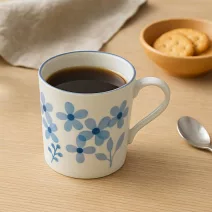 【日本Marusan Kondo】Aquarelle小花 陶瓷馬克杯340ml ‧ 藍
