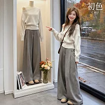 【初色】韓系氣質斜肩領長袖針織衫上衣女上衣+純色闊腿褲休閒褲寬褲長褲套裝-白灰色-16328(F可選) F 白灰色