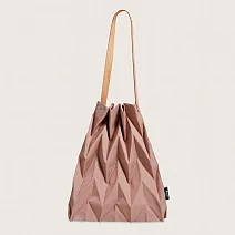 經典設計｜Pavi studio 泰國新銳設計師.時尚W純色包.簡約設計.大容量.真皮背帶.摺疊肩背包.100%總代理 深裸色