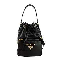 PRADA 浮雕Logo 光滑皮革二用水桶包 (黑色)