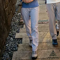 【ATUNAS 歐都納】女款石墨烯刷毛防水保暖長褲/大尺碼A1PA2536W- S 藕灰