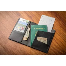 【LIEVO】 EASY - 真皮感應護照套_經典黑