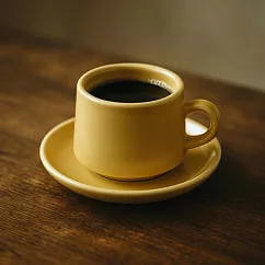 【日本Amabro】職人陶匠素釉 咖啡杯盤2件組 ‧ 黃地釉