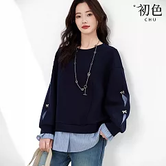 【初色】休閒撞色拼接假兩件條紋圓領長袖寬鬆T恤衛衣上衣女上衣-藏藍色-37220(M-3XL可選) M 藏藍色