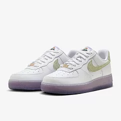 NIKE AIR FORCE 1 07 LX 女休閒鞋─白紫─HF5719139 US6 白色