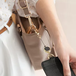 CHENSON真皮鑰匙掛繩 手腕繩 伸縮掛繩(繩+扣組合) 黑 (W20910-3)