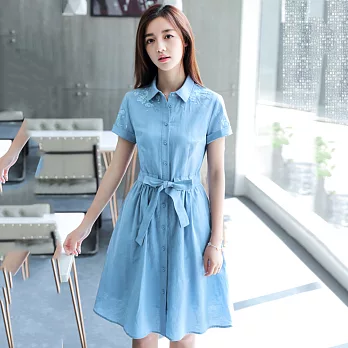 【A.Cheter】棉柔繡花單排扣蝴蝶結綁帶洋裝102291L藍