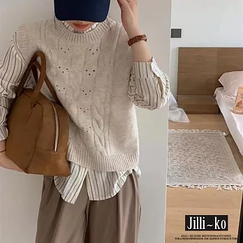 【Jilli~ko】疊穿坎肩韓系風圓領麻花紋理溫柔毛衣背心針織馬甲女 J11953  FREE 杏色