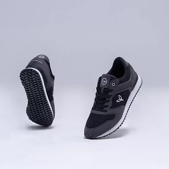 寶特瓶製休閒鞋  La Lande 復古慢跑鞋  鐵灰/黑  男生款EU42鐵灰/黑