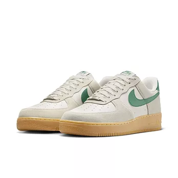 NIKE AIR FORCE 1 07 LV8 男休閒鞋-白綠-FQ8714001 US7.5 白色