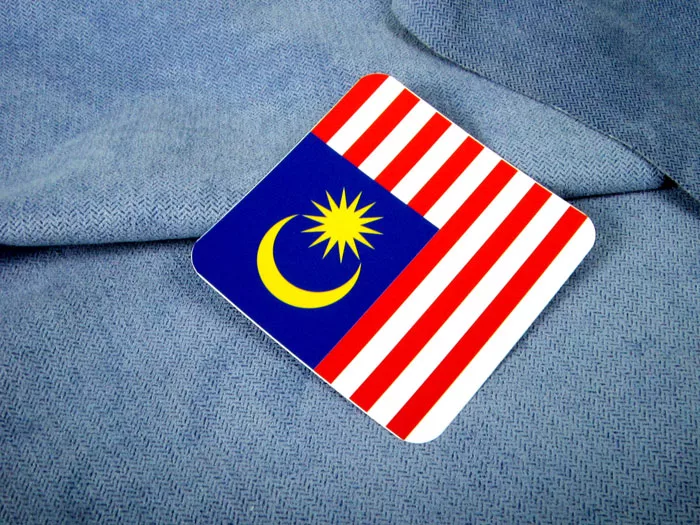 博客來 國旗商品創意館 馬來西亞國旗方形抗ｕｖ 防水貼紙 Malaysia