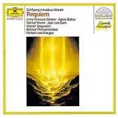Mozart: Requiem / Karajan