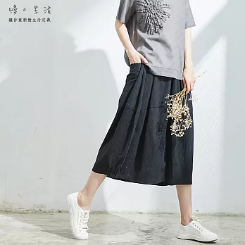 【慢。生活】 鬆緊腰棉質六分裙-F FREE黑