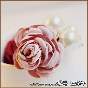 『坂井.亞希子』時尚百搭珍珠玫瑰花造型髮圈 -粉色