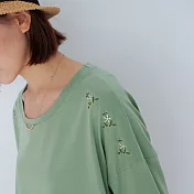 【慢。生活】刺繡落肩口袋寬版休閒T恤 1976　 FREE 綠色