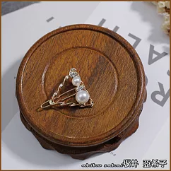『坂井.亞希子』日本簡約手作金屬幾何造型珍珠髮夾 ─三角造型