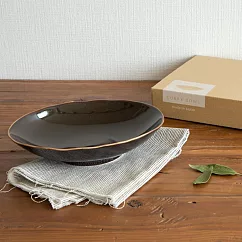 【日本K─ai】窯燒素色陶瓷深盤22cm ‧ 深棕