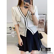 【Jilli~ko】小香風V領方扣造型縮口袖針織衫 J10278  FREE 白色