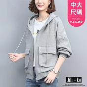 【Jilli~ko】口袋壓紋衛衣女寬鬆拉鍊短款連帽外套中大尺碼 J11183  FREE 灰色