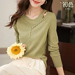 【初色】純色拼接修身鏤空排扣裝飾圓領長袖T恤上衣女上衣-綠色-33285(M-2XL可選) XL 綠色