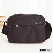 AOKANA奧卡納 MIT台灣製造 經典簡約防潑水多隔層側背包 (時尚黑) 02-012