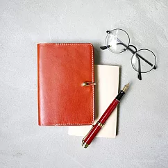 【預購商品】HANDIIN|隨身手記 植鞣皮革筆記本/書套(約 A6 尺寸， 50K) 紅色