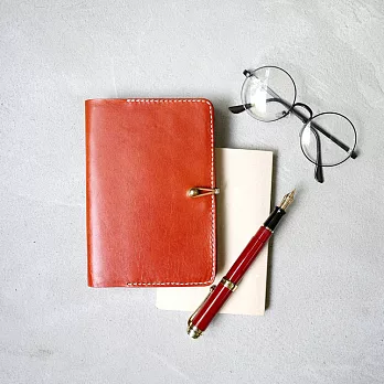 【預購商品】HANDIIN｜隨身手記　植鞣皮革筆記本/書套（約 A6 尺寸, 50K） 紅色