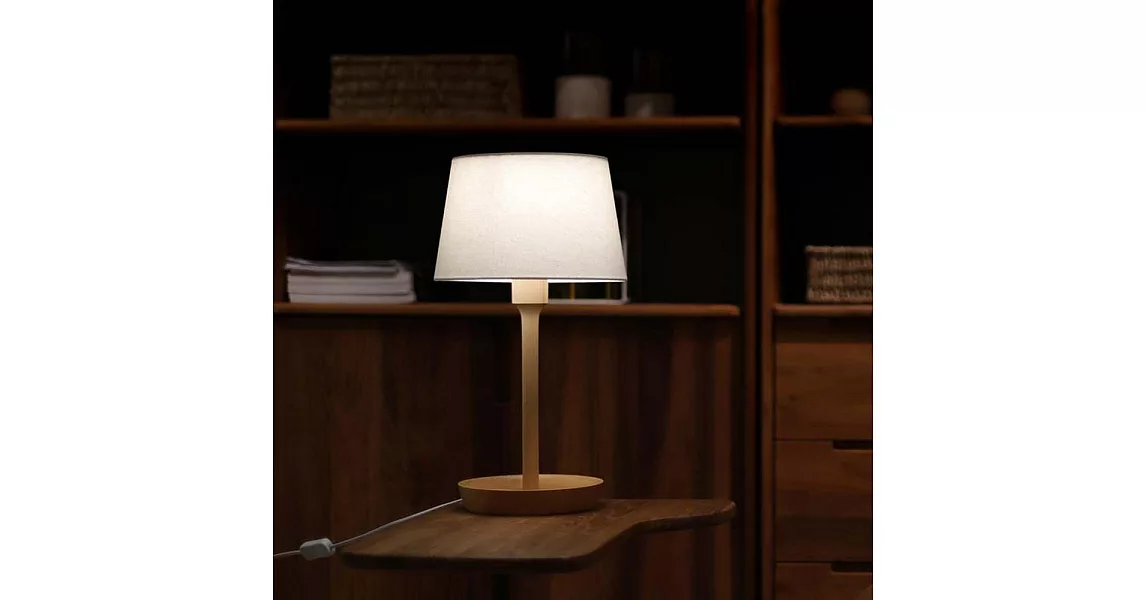 Beladesign. Work 實木檯燈。德國櫸木