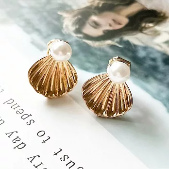 【Ada】夏日海洋貝殼珍珠垂墜耳夾 金色 珍珠耳環 夾式耳環 無耳洞