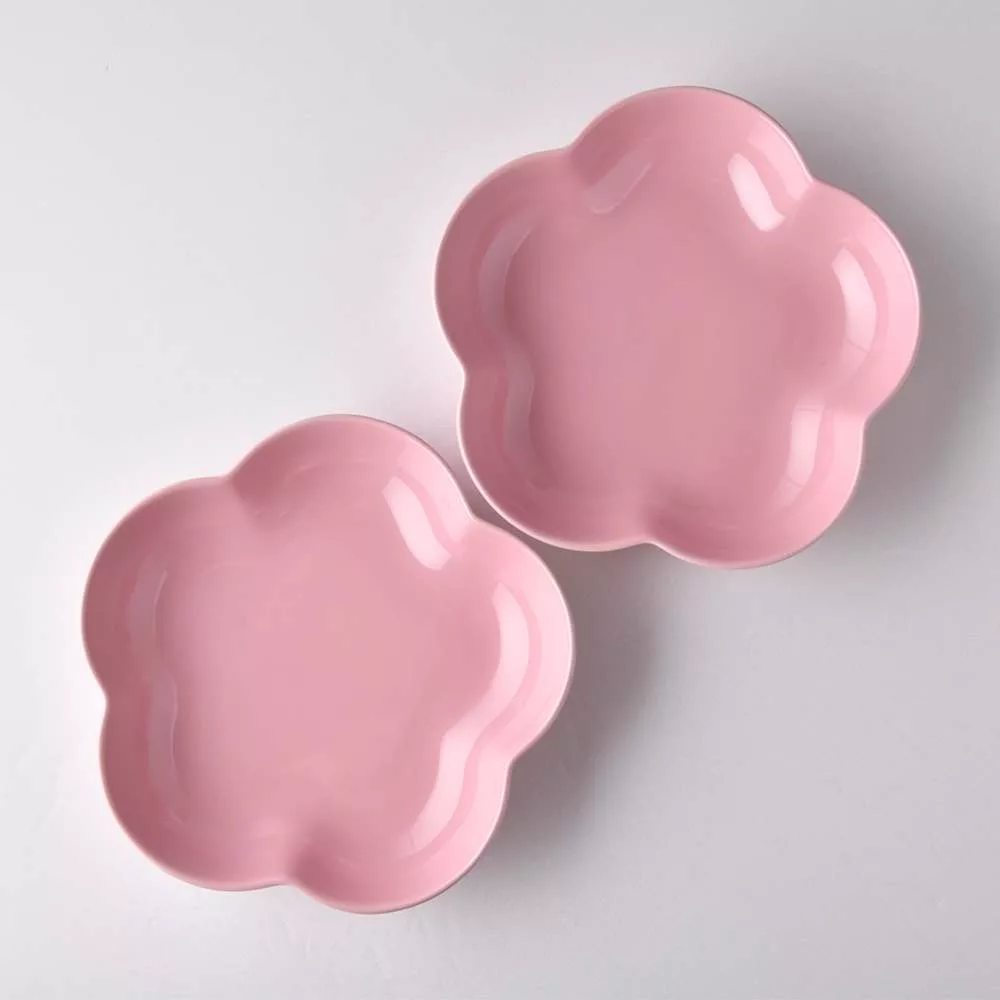 博客來 Le Creuset 花型深盤cm 亮粉2入 博客來 Le Creuset 花型深盤cm 亮粉2入