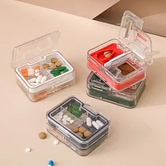 CS22 日本迷你方形隨身密封藥片切割研磨分裝藥盒 (白/綠/藍/紅─隨機)