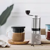 【PO:Selected】丹麥手沖咖啡二件組(不鏽鋼咖啡磨2.0-灰/咖啡玻璃杯350ml-黑)