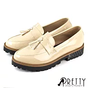 【Pretty】經典小流蘇串漆皮厚底粗跟尖頭樂福鞋 JP23 米色