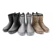 【Charming】日本製 時尚造型 個性雪靴雨鞋 -713 黑底銀點S