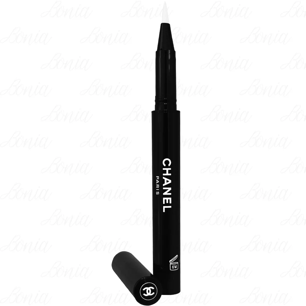 CHANEL香奈兒極持久防水眼線液筆(#10 NOIR)為專櫃正品,0.5ml容量適合精細勾勒眼線。防水防汗不暈染,適合各種膚質使用,提供長效持妝效果,是日常與妝容的完美選擇。 CHANEL香奈兒 極持久防水眼線液筆