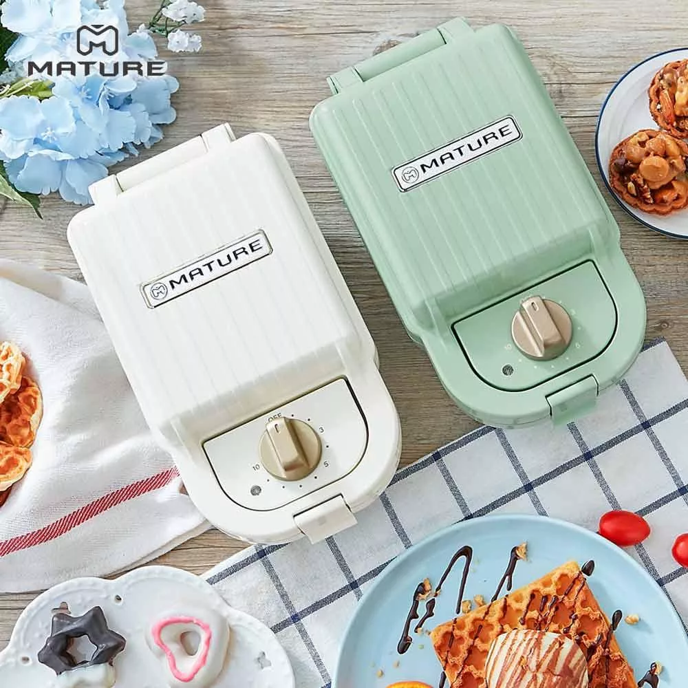 MATURE美萃 熱壓三明治鬆餅機 CY-1622(搭五款烤盤) 薄荷綠