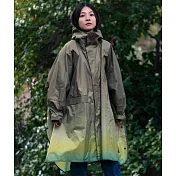 日本KIU 163266 標準成人空氣感有袖斗篷雨衣 騎車露營必備 附收納袋(男女適用) 漸變橄欖金棕